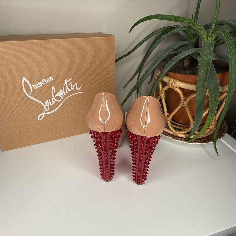 Christian Louboutin Babel Clou 150 Patent Nude/Rouge Spiked Heel Pumps Size 39 - Picture 5 of 13